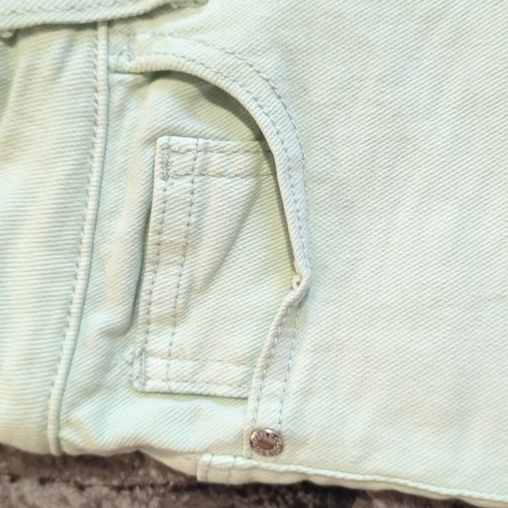 Guess Light Green Denim Shorts Size 28 - Picture 2 of 8